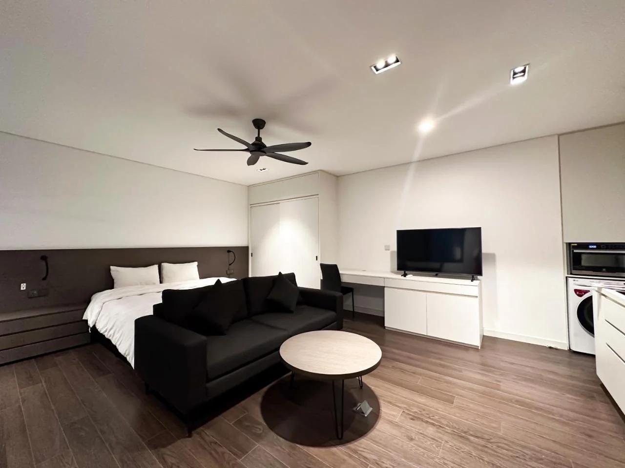 Louis, Homey and Fully Equipped Apartment