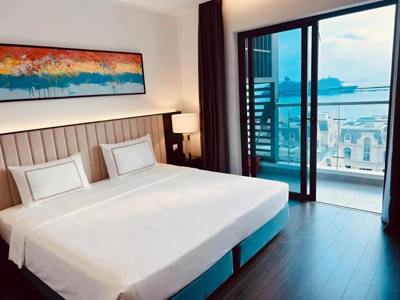 Luxury Ocean View Apartments - The Sapphire Ha Long, Studio & 2BR foto