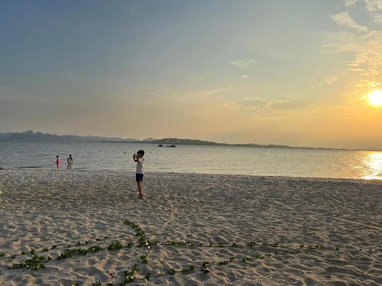 MiVi Seaview Homestay Citadines Marina Hung Thang Ha Long foto