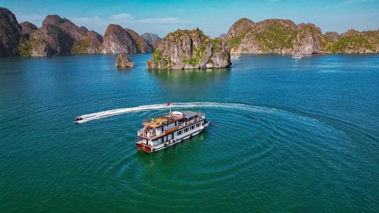 Ngọc Bích Luxury photo