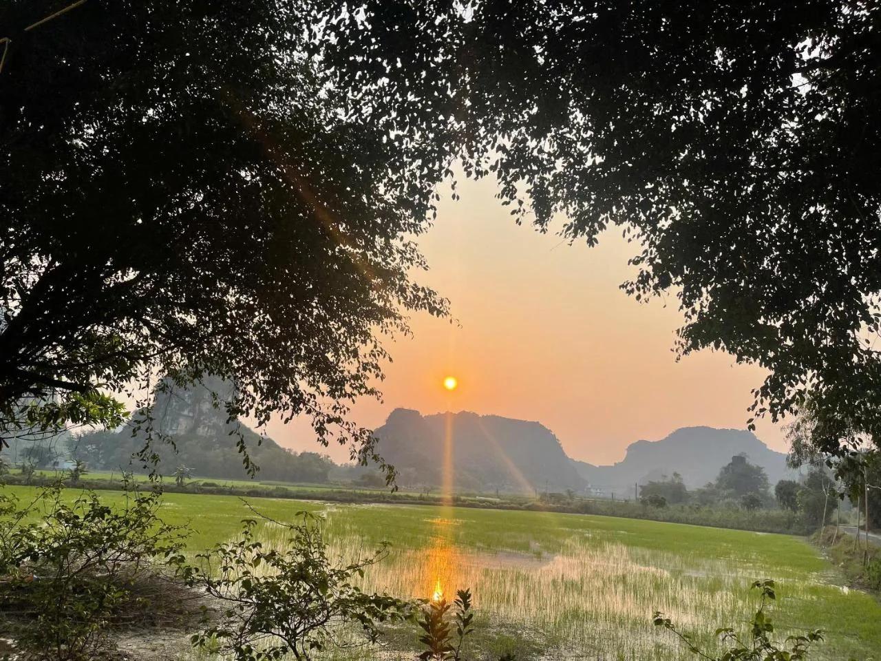 Ninh Binh Mountainside Bungalow photo