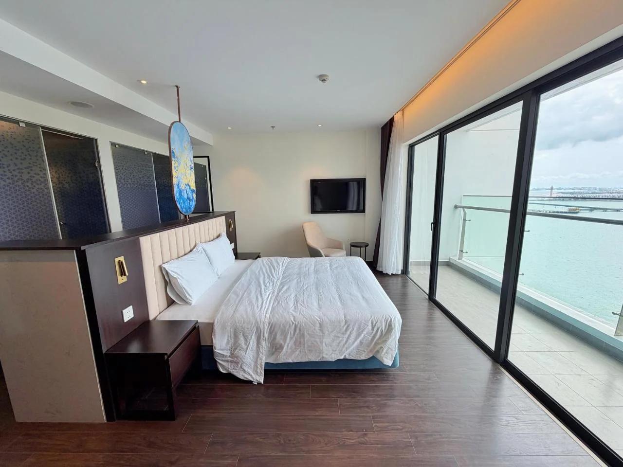 Sapphire Ha Long Apartment - Sea View