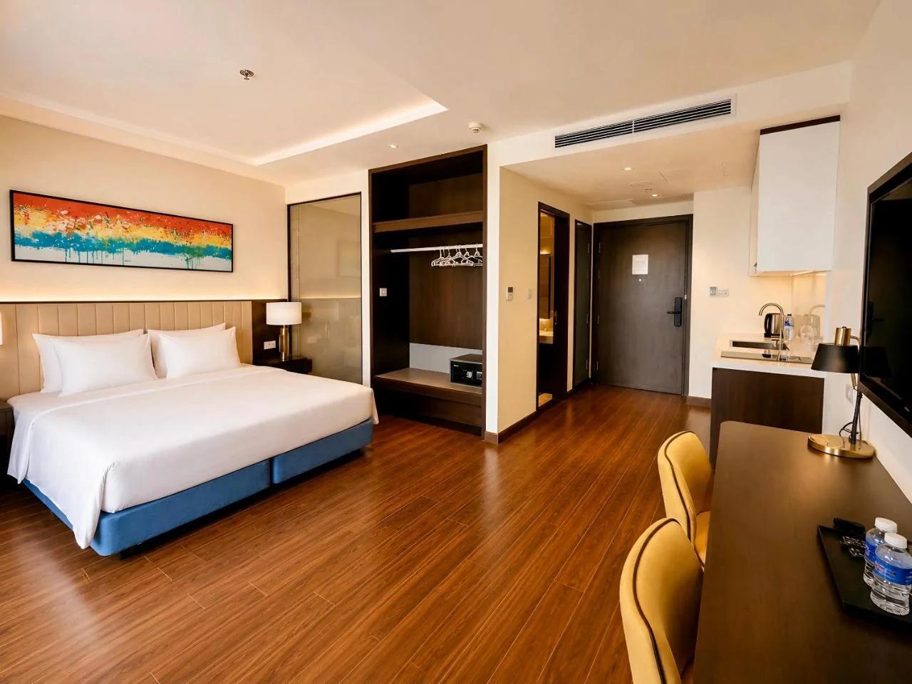 Studio, 2BR Ocean View Apartment - The Sapphire Ha Long photo