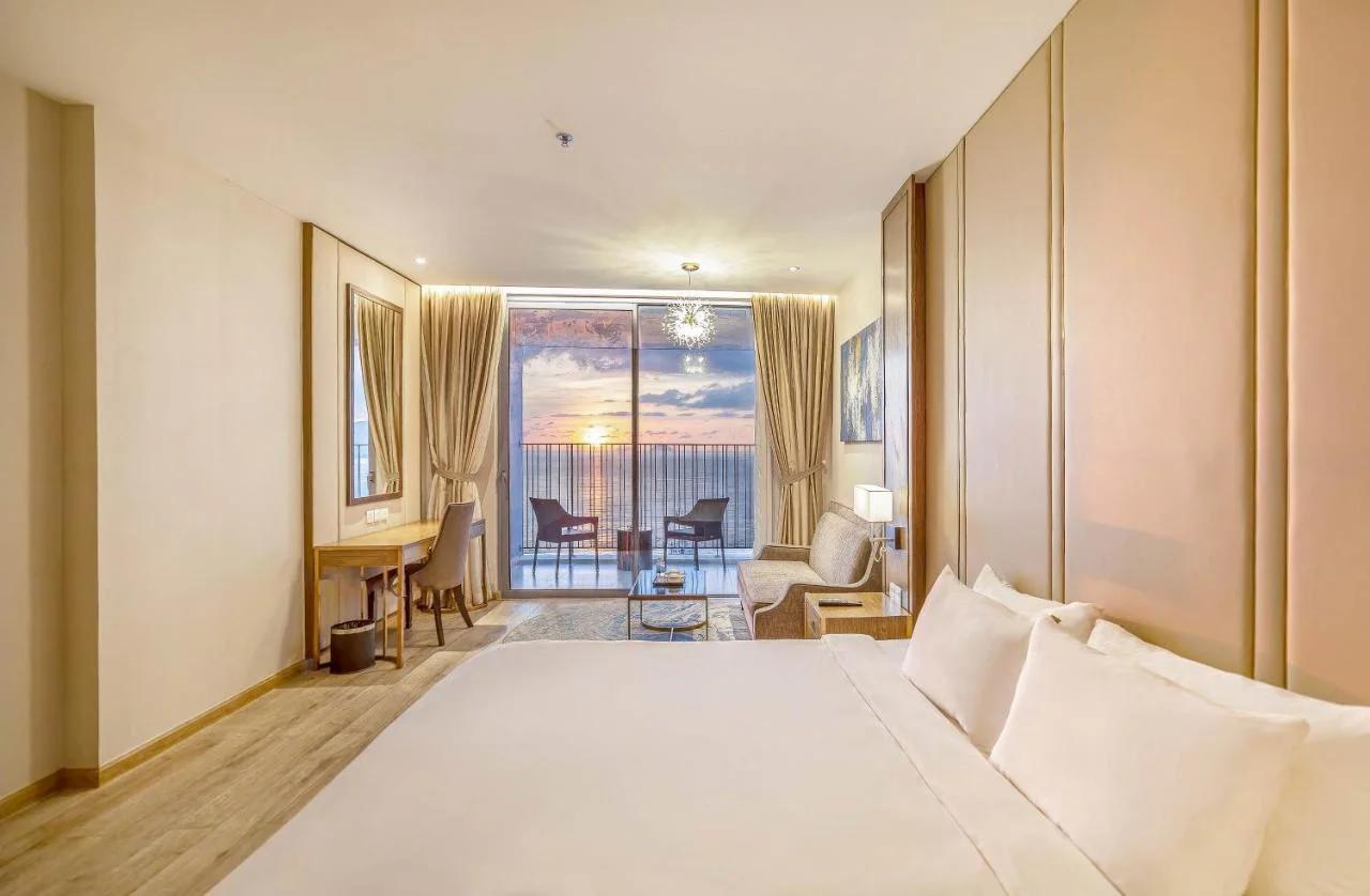 The Maya Suites Seaview photo