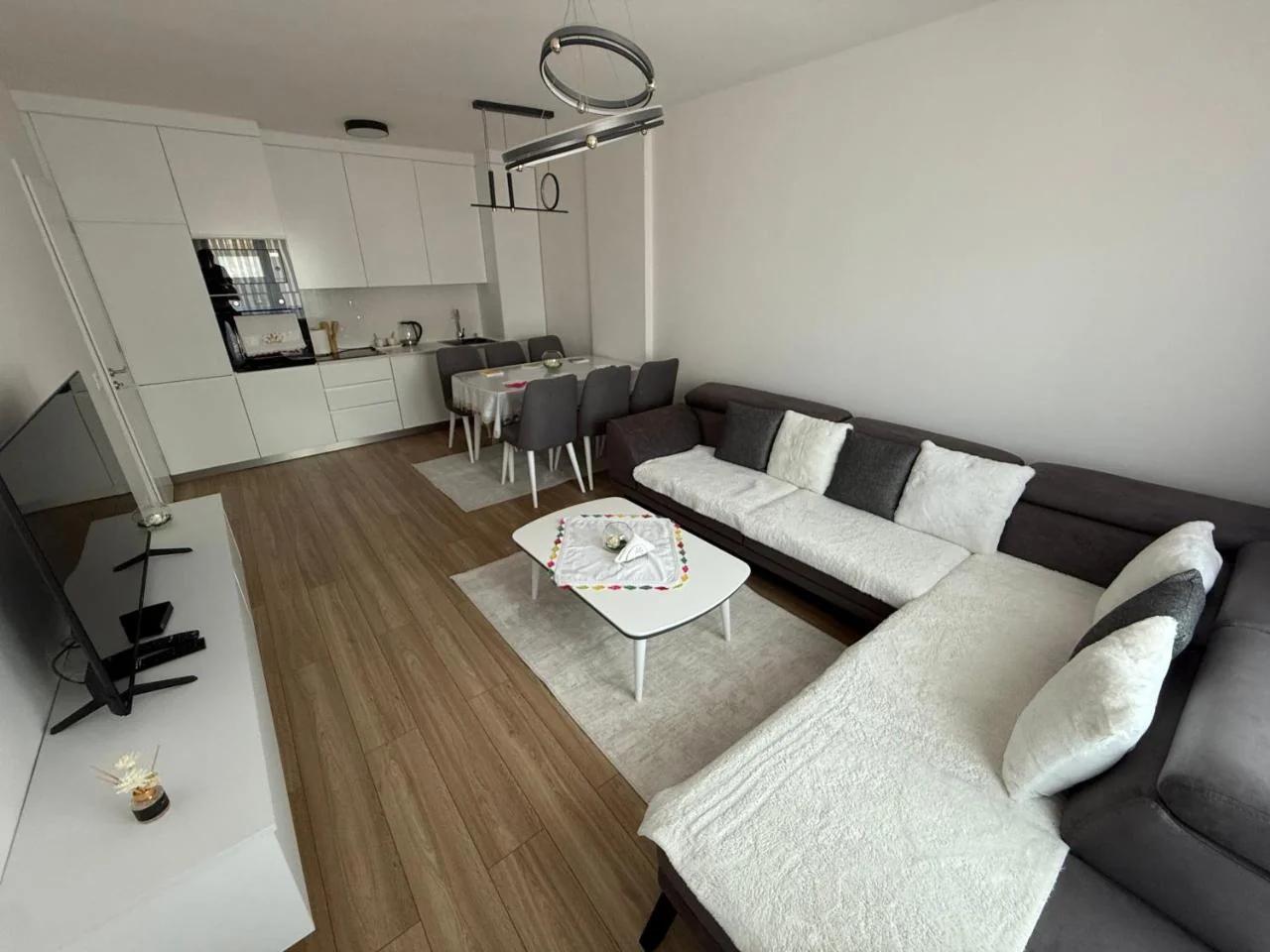 Erina Luxury Apartment with Private Bathroom & Free Parking photo