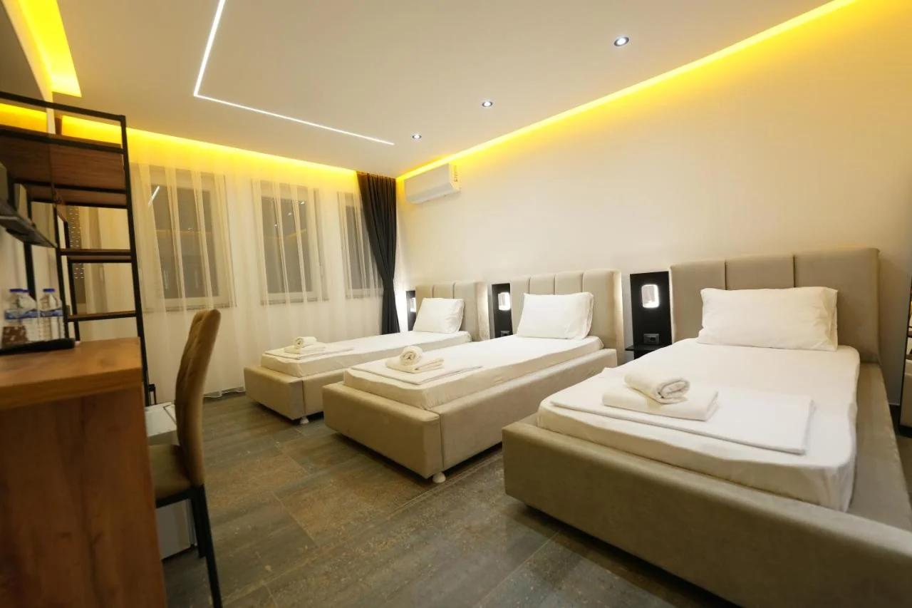 Hotel Besfort photo
