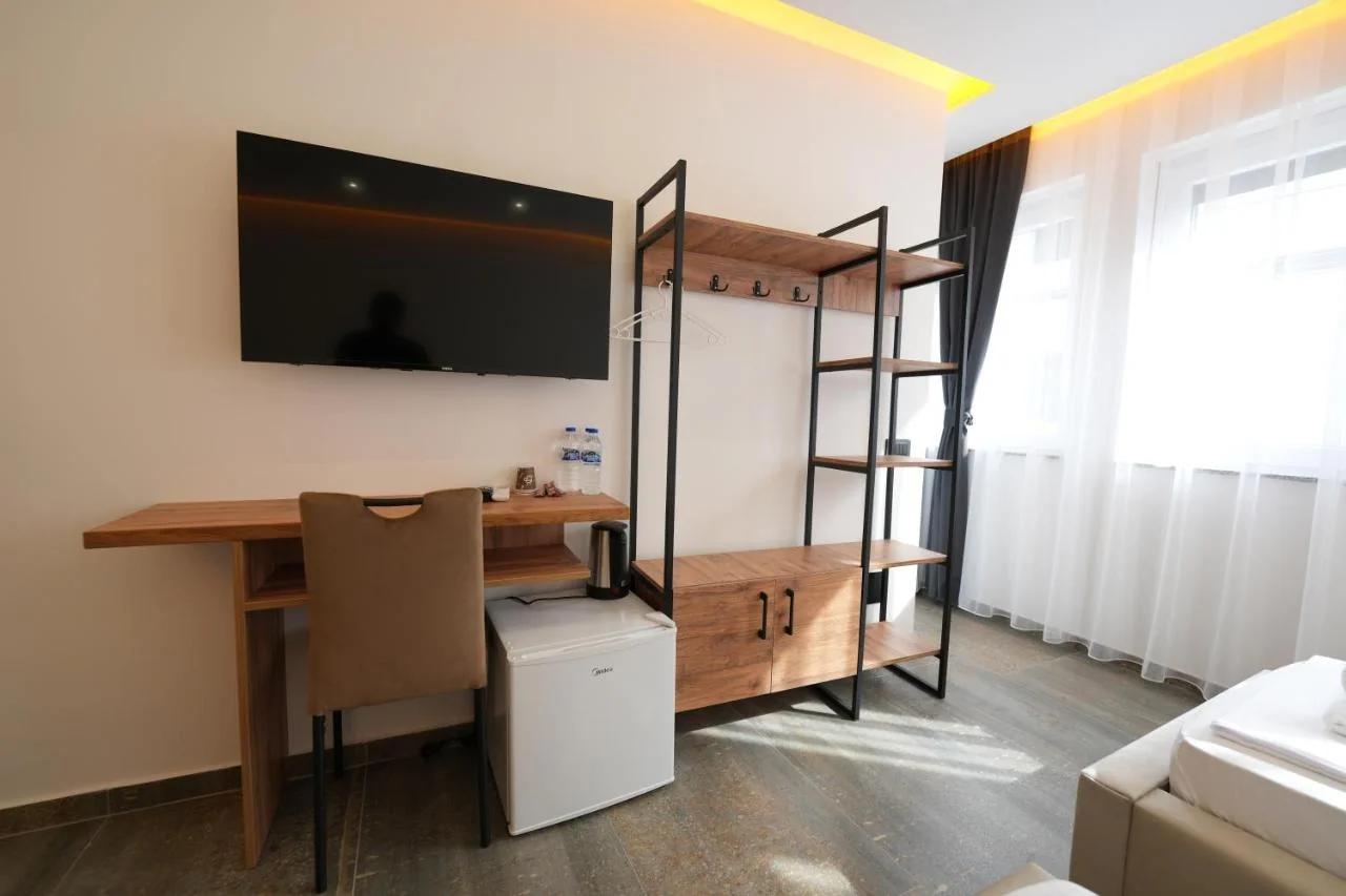 Hotel Besfort photo