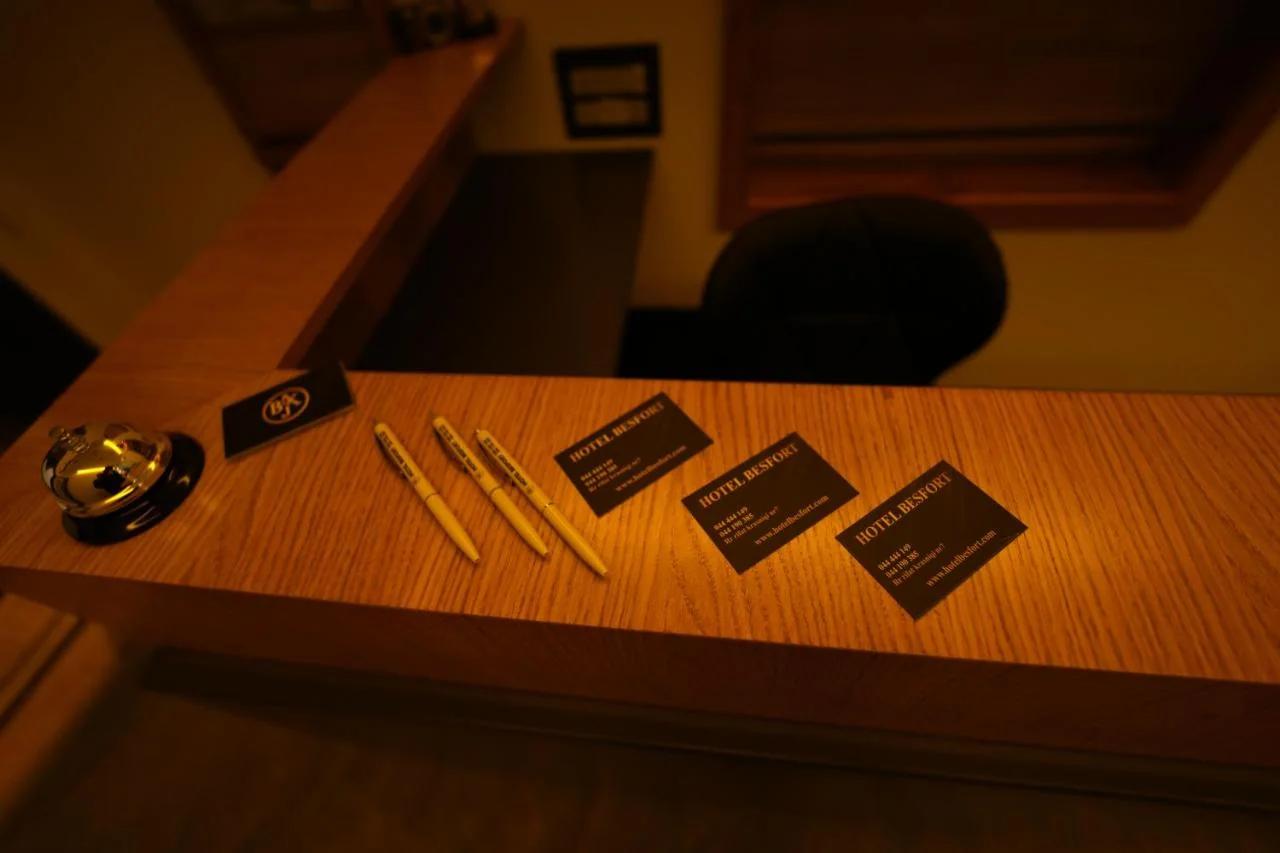 Hotel Besfort photo
