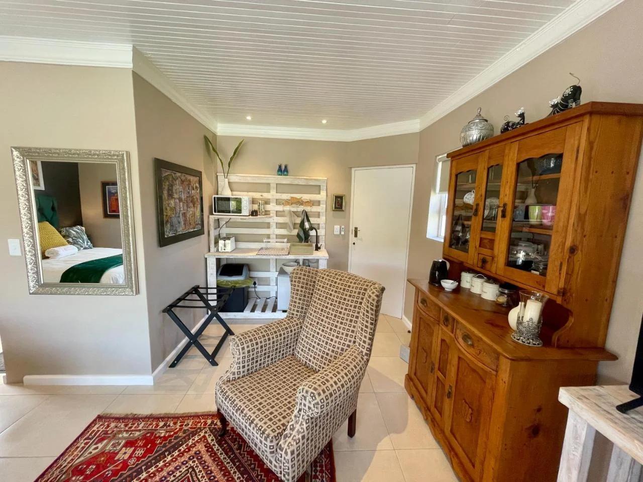 Calm Waters Guesthouse photo