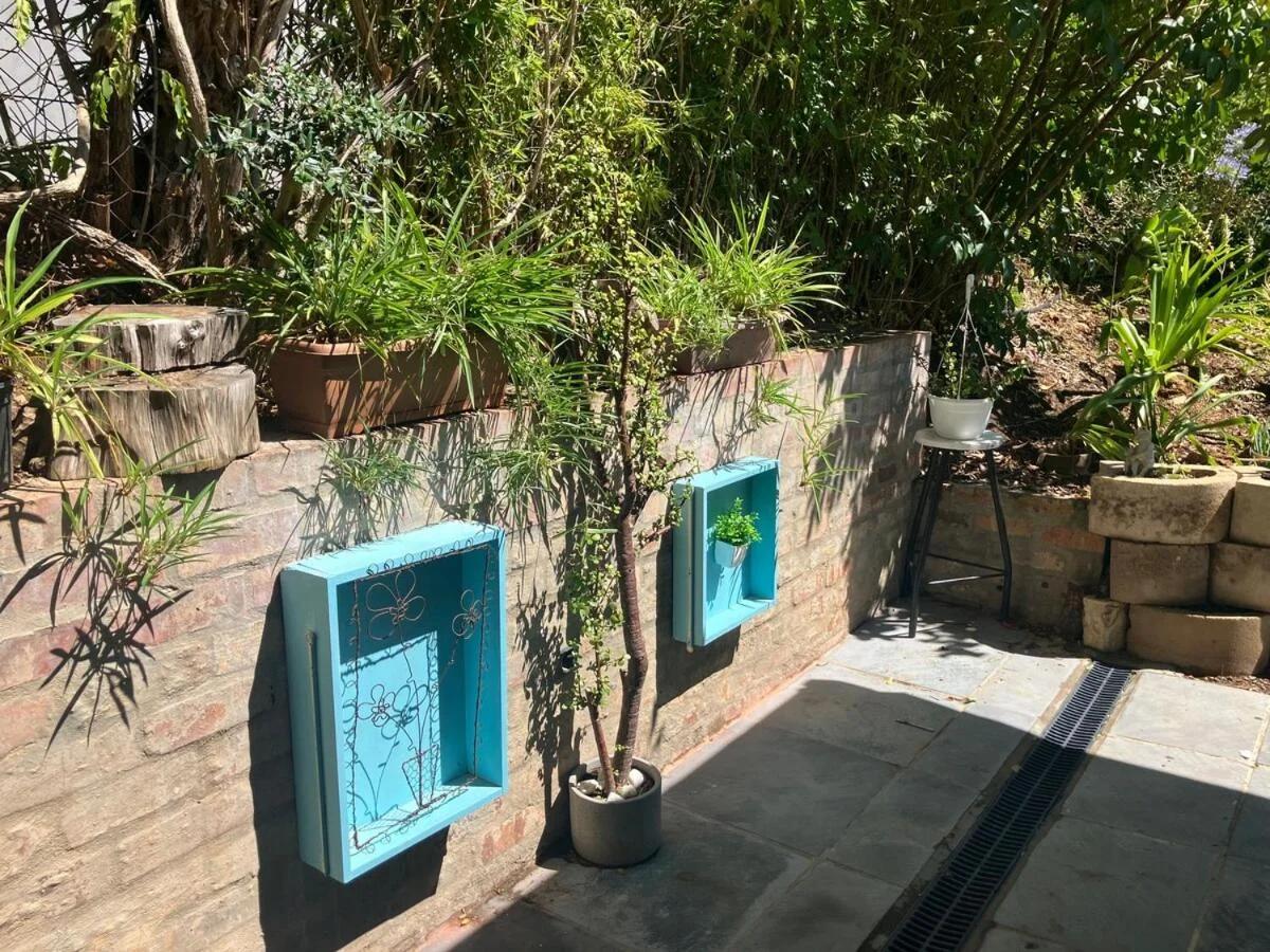 Flamingo Garden Cottage, 2 bedroom in Dalsig! photo