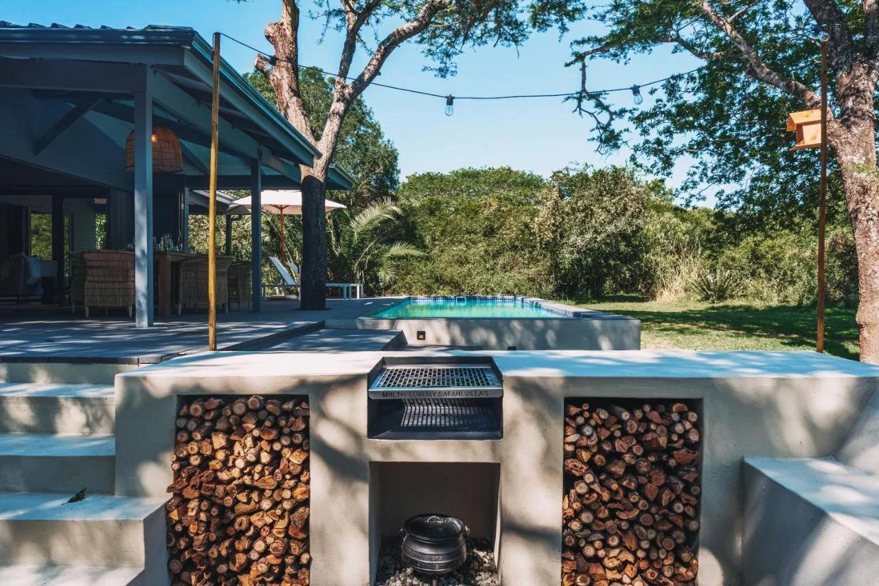 The Grand Luxury Safari Villa, Huge Private Pool, Hot tub, Outdoor Shower, Giraffe Tower, Free Standing Bath, Private Game Reserve, Stargazing, Ultimate Bush Luxury photo